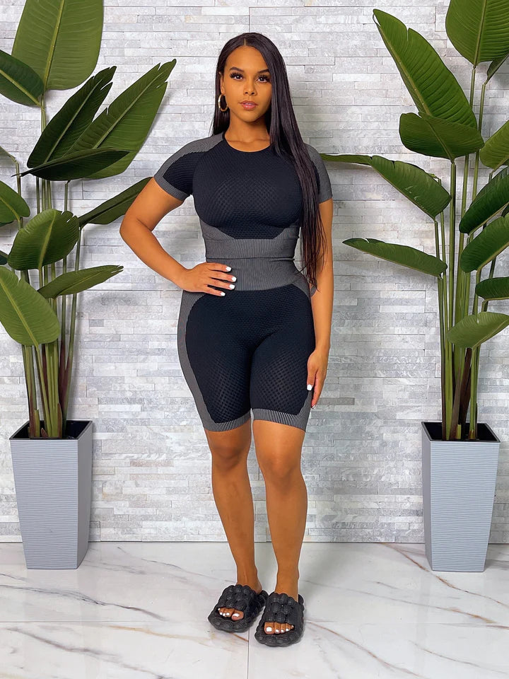 2 Toned short set